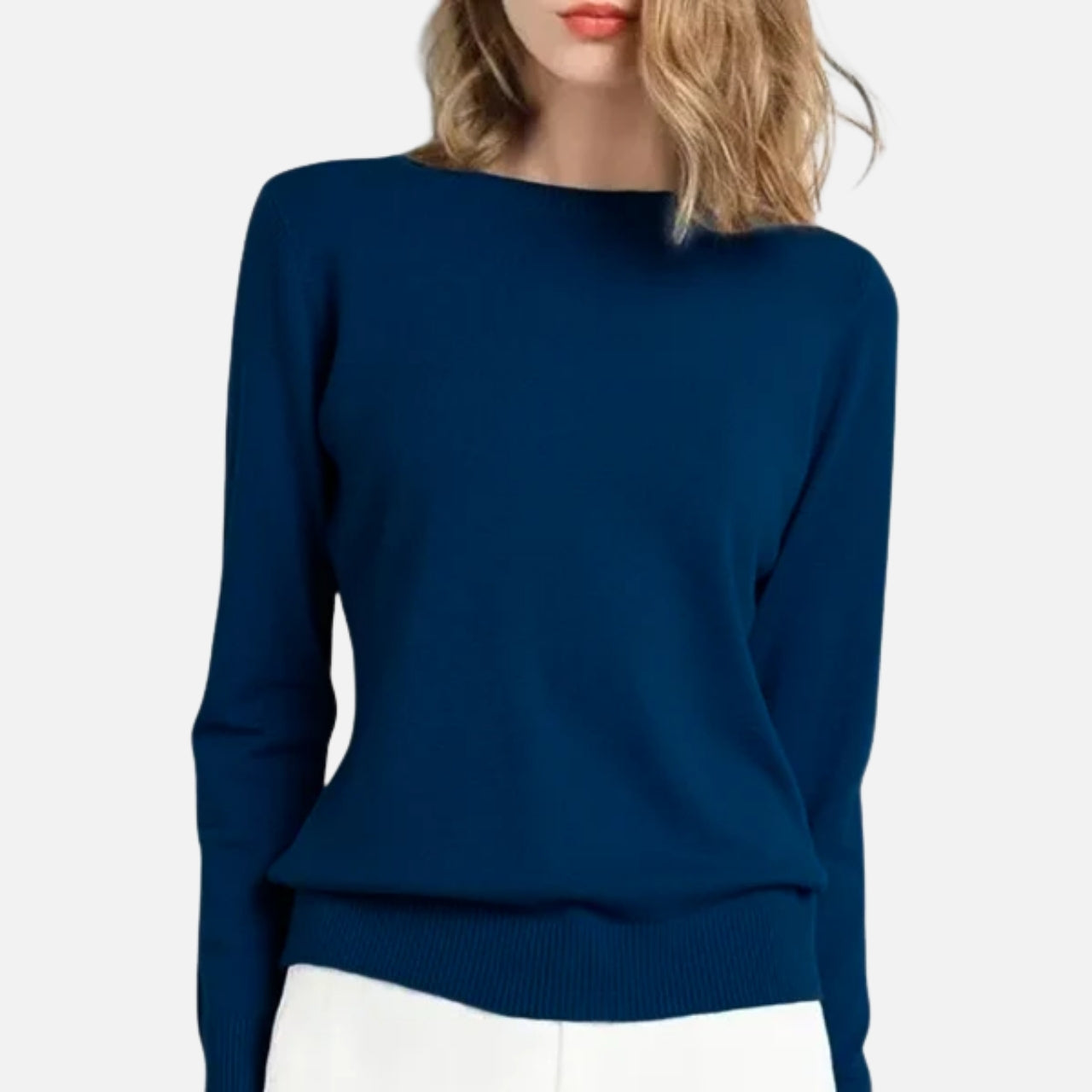 Woverley | Women's Timeless O-Neck Merino Wool Sweater